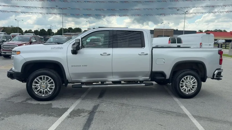 2022 Chevrolet Silverado 3500HD High Country, photo 35