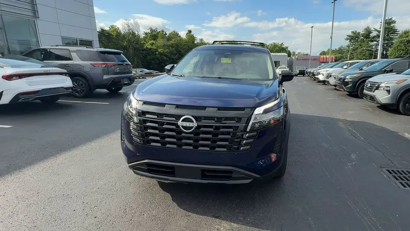2026 Nissan Pathfinder SV, photo 35