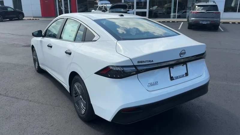 2027 Nissan Sentra S, photo 35