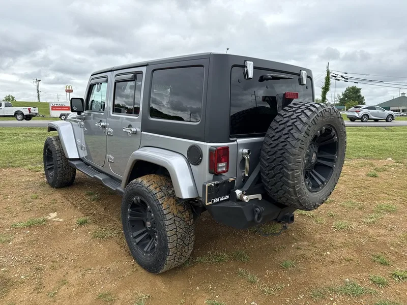 2014 Jeep Wrangler Unlimited Sahara, photo 12