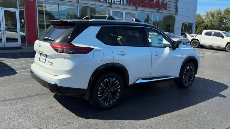 2026 Nissan Rogue Platinum, photo 7