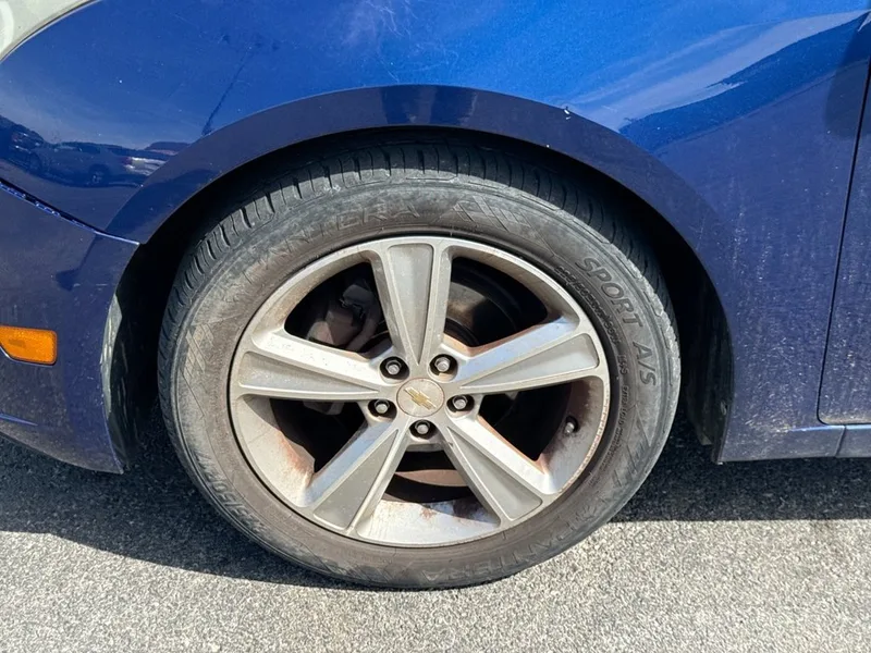 2012 Chevrolet Cruze 2LT, photo 2