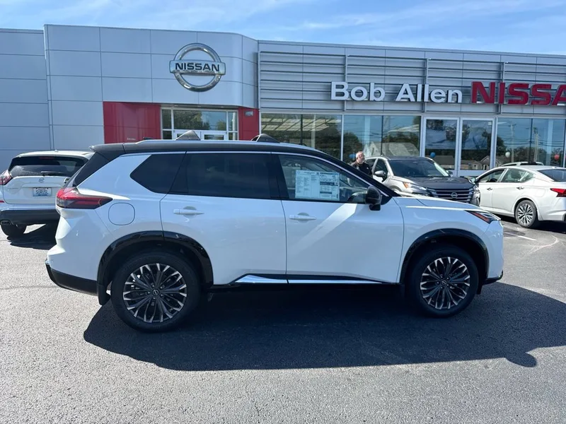 2026 Nissan Rogue Platinum, photo 14